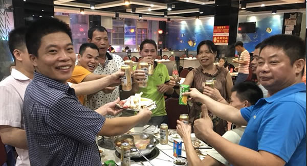 加強(qiáng)公司文化建設(shè),打造東莞合頁(yè),東莞鉸鏈品牌,員工精神物質(zhì)雙豐收